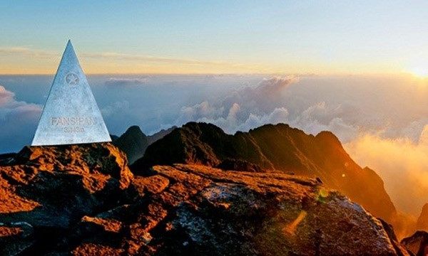 Đỉnh Fanxipang cao 3143m